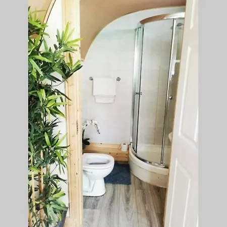 Lazy Glamping Pod With Hot Tub *